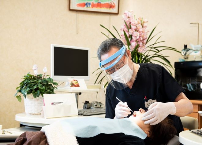 ひがし歯科医院_矯正治療中の虫歯や歯周病などにも配慮し、お口をトータルでサポート
