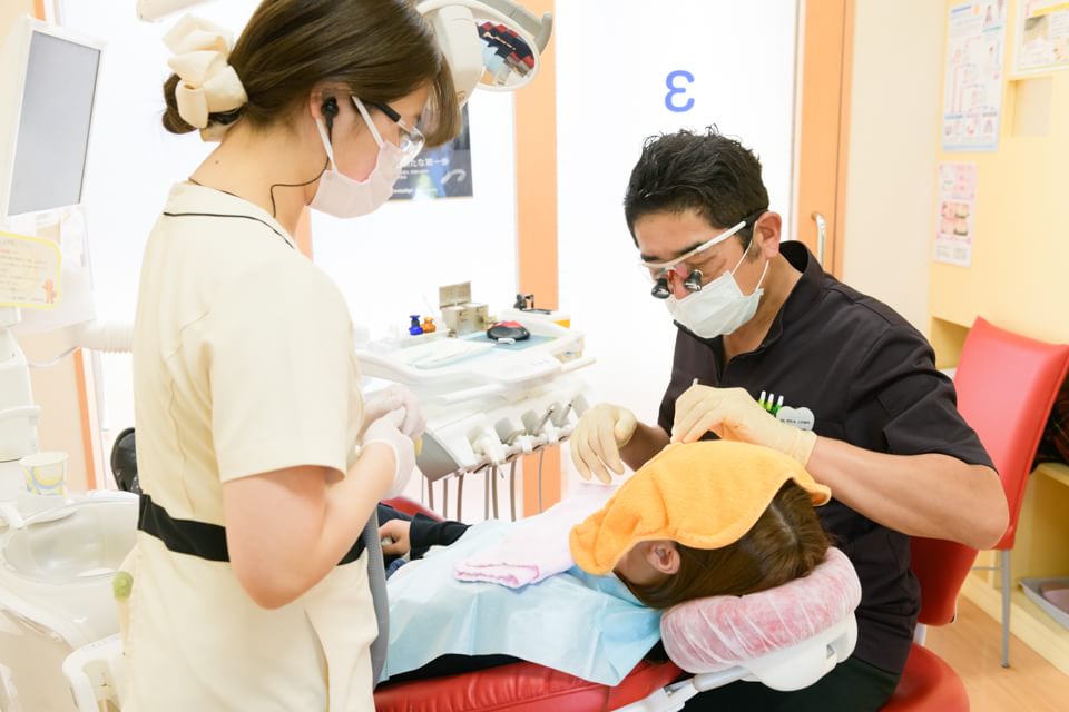 上田歯科医院_矯正中の虫歯予防・治療にも対応。幅広い診療メニューでお口をトータルサポート