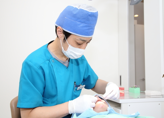 平川歯科クリニック_キッズスペースや個室の診療室あり。お子さま連れの方が通いやすい環境を整えています