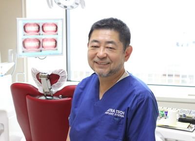 田島伸也デンタルオフィス　歯科医師