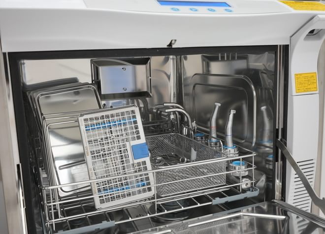 クラスBの滅菌器を導入し器具を管理!感染対策に注力