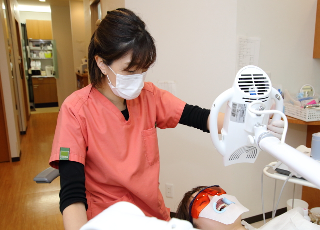 ふじもと歯科クリニック（大阪市中央区）_短期間で白さを実感。色味のキープもしやすい「デュアルホワイトニング」に注力