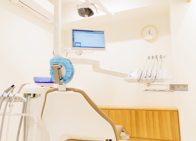 沖津歯科診療所_個室の診療室でホワイトニングに対応。リラックスしていただけるような環境を整えています